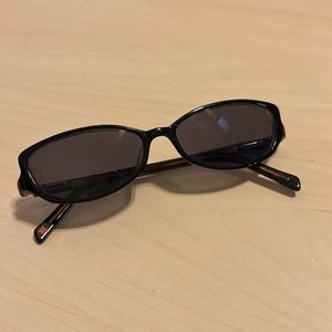 Vera Wang black framed sunglasses